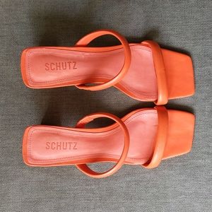 NWOT Schutz Ully Lo Nappa Leather Sandal